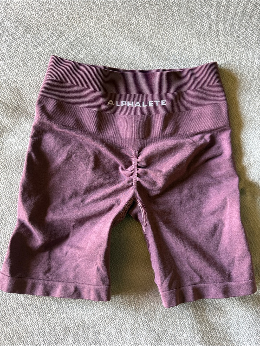 Alphalete Women's Mauve High-Waist Scrunch Biker Shorts